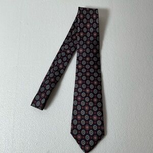 Christian Dior CRAVATES PARIS
NEW YORK ALL SILK Patterned Tie - Black, Red, Gray